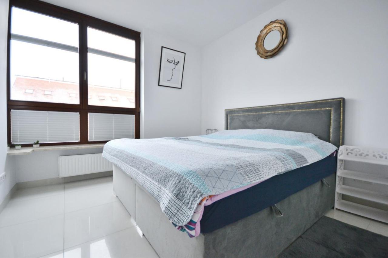 Apartament Kazimierza Wielkiego 5 Apartment Познан Екстериор снимка