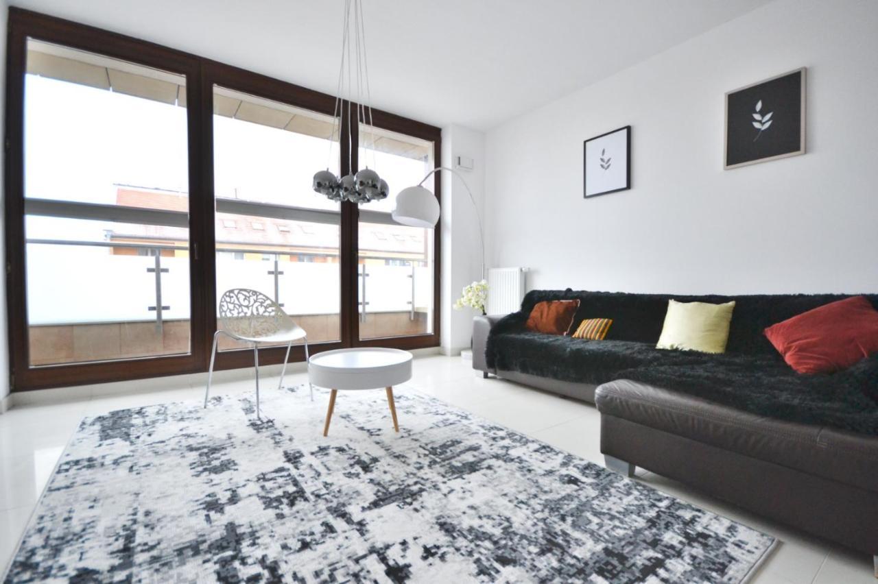 Apartament Kazimierza Wielkiego 5 Apartment Познан Екстериор снимка