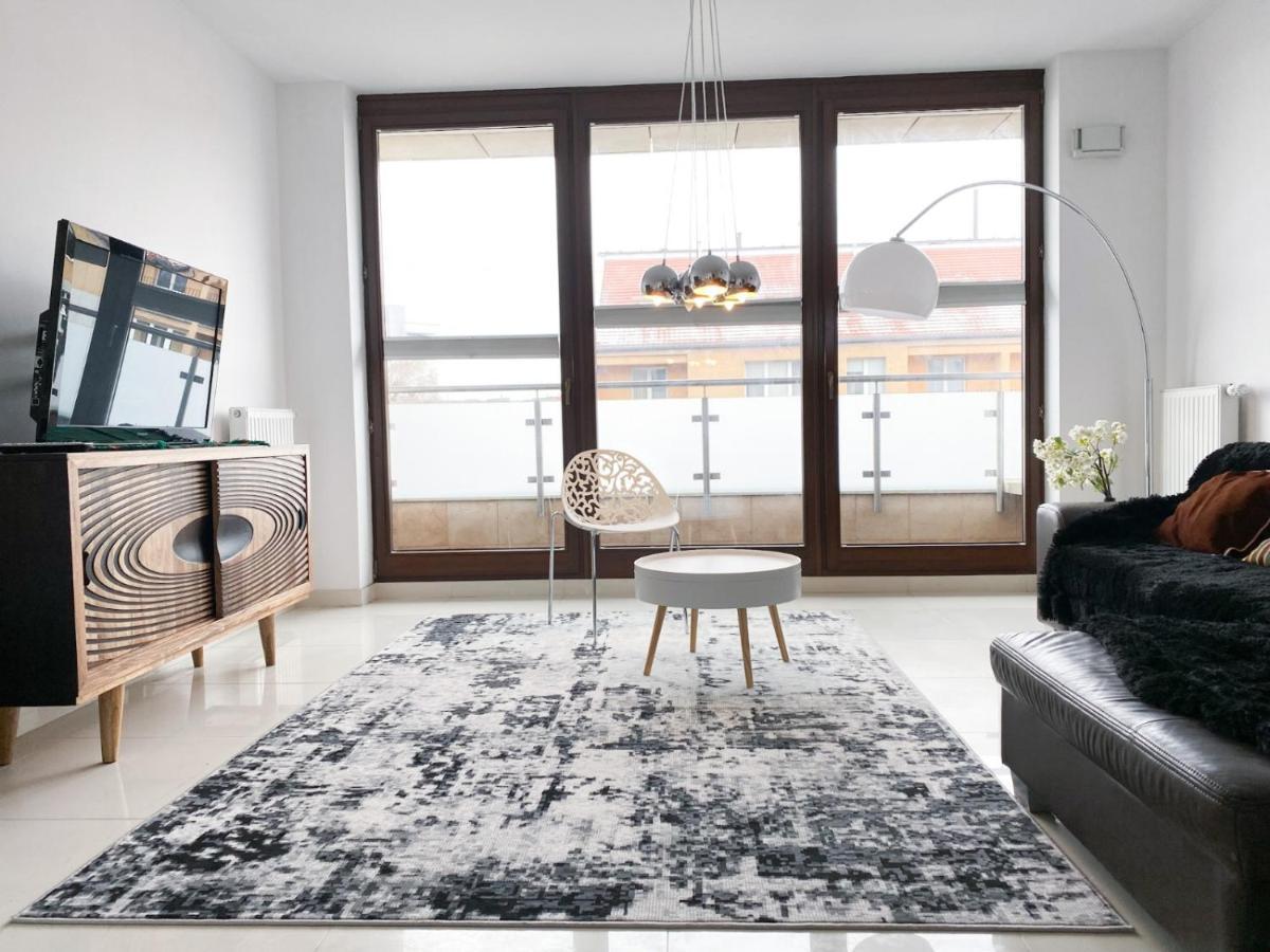 Apartament Kazimierza Wielkiego 5 Apartment Познан Екстериор снимка