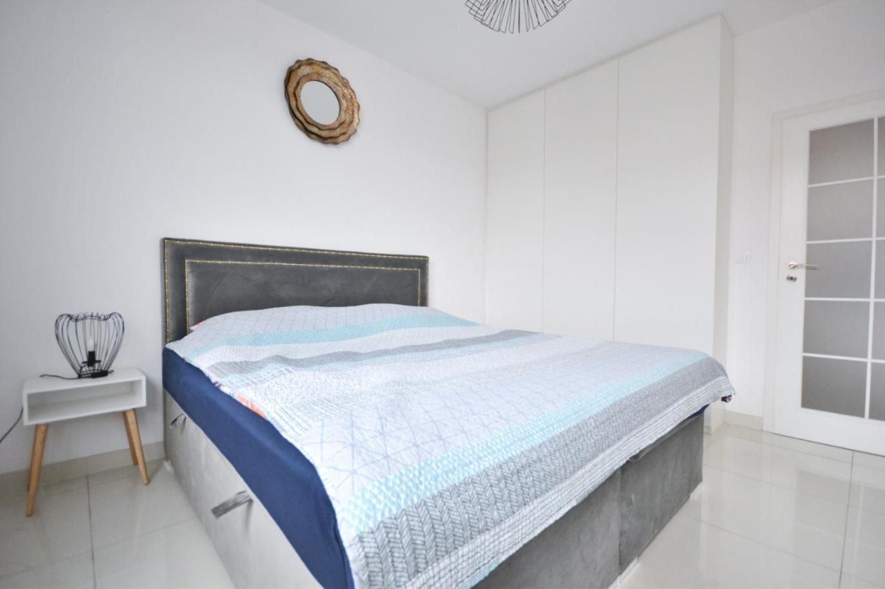 Apartament Kazimierza Wielkiego 5 Apartment Познан Екстериор снимка