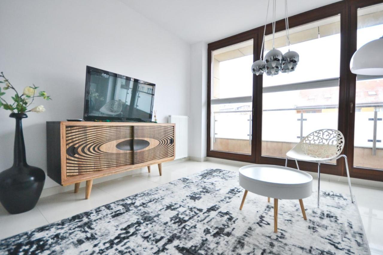 Apartament Kazimierza Wielkiego 5 Apartment Познан Екстериор снимка