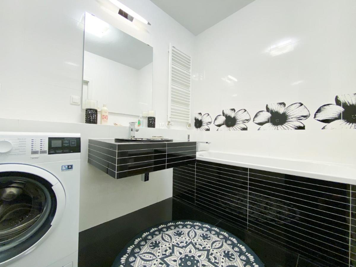 Apartament Kazimierza Wielkiego 5 Apartment Познан Екстериор снимка